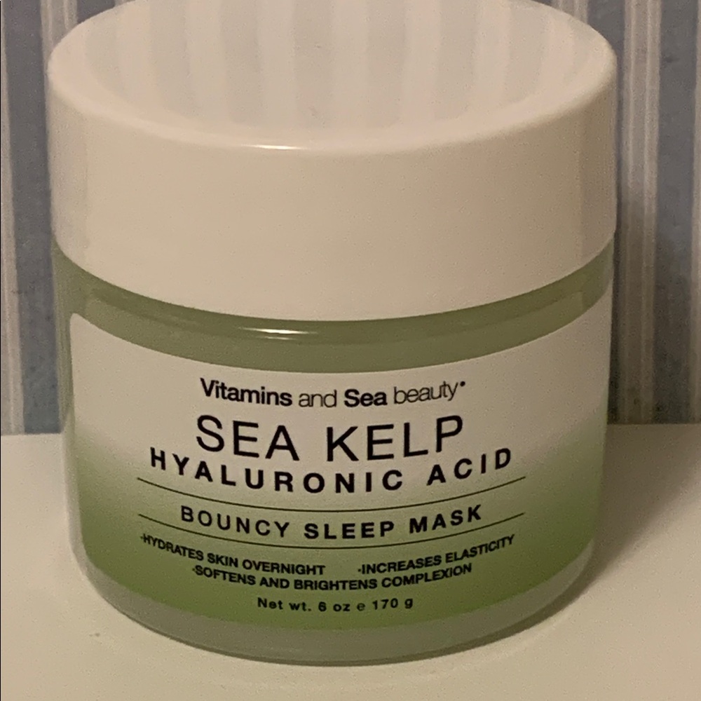 Vitamins and Sea beauty Sea Kelp Hyaluronic Acid Bouncy Sleep Mask Vegan